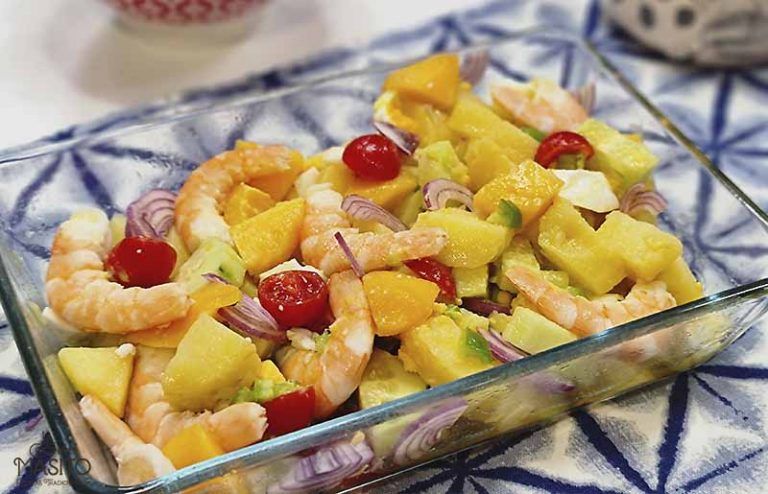 Ensalada de verano o ensalada campera de langostinos