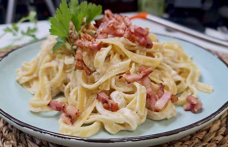 Salsa Alfredo con pasta