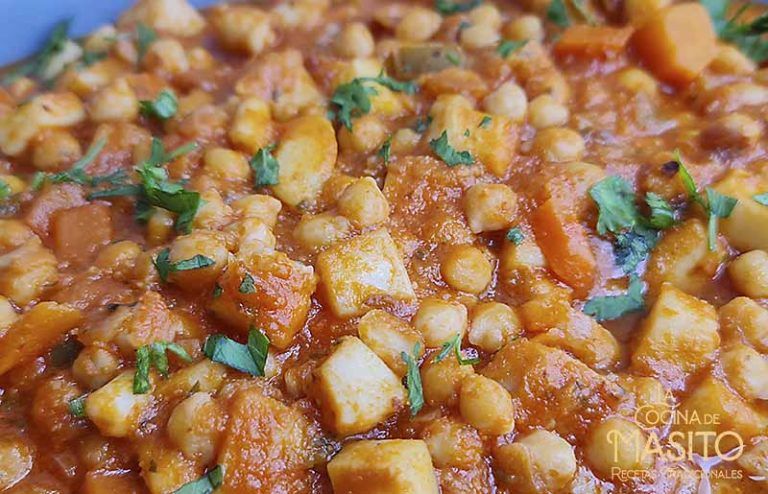 Guiso de garbanzos con sepia