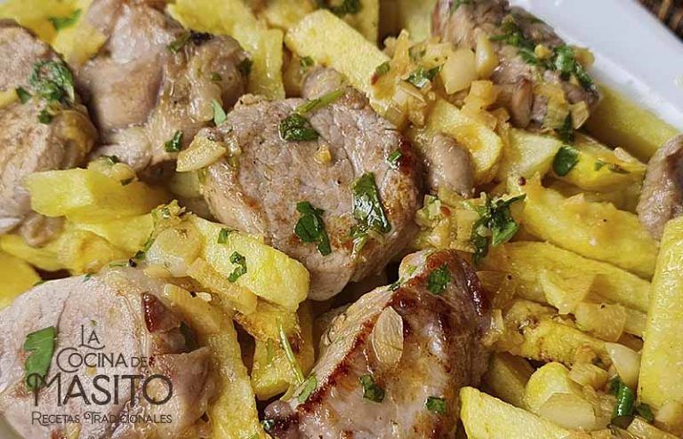 Solomillo al ajillo con patatas