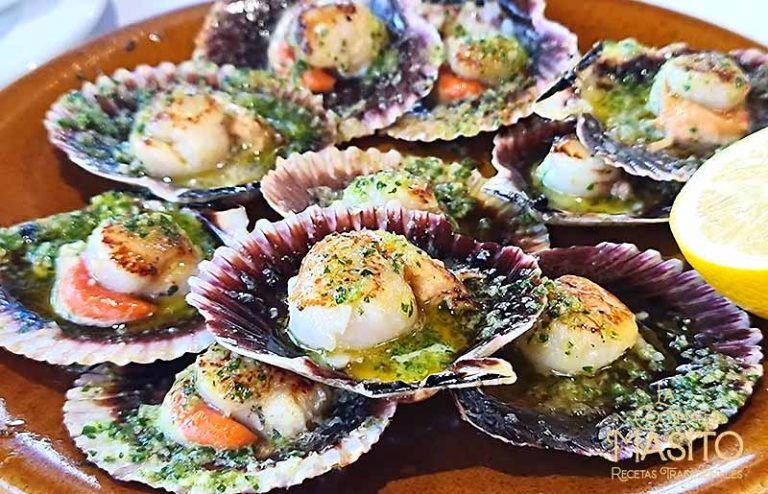 Vieiras a la plancha al ajillo