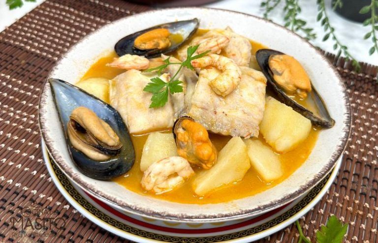 patatas guisadas con pescado y marisco