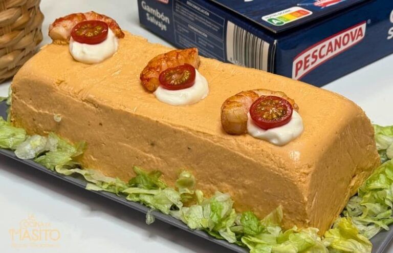 Pastel frio de gambones con salsa cocktail
