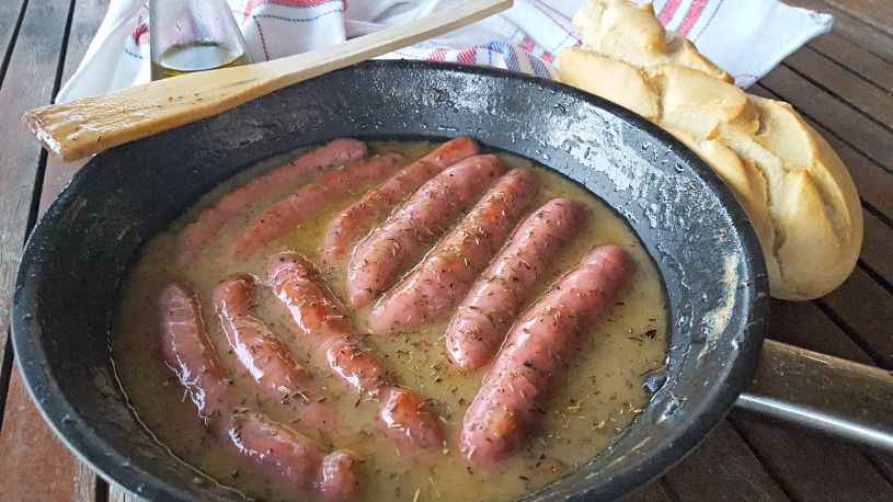 Receta de salchichas frescas con limón y tomillo