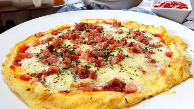 Receta de tortipizza. Sabrosa fusión creativa entre 2 clásicos de la cocina, tortilla y pizza