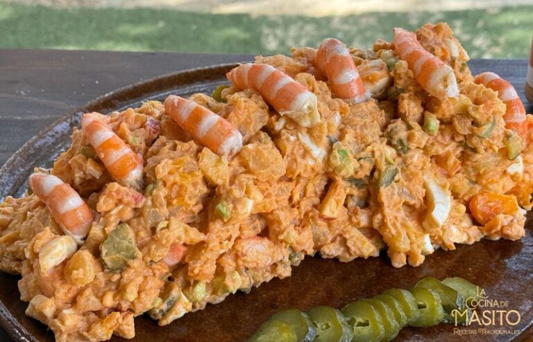 Receta de ensaladilla con langostinos y aguacate y manzana