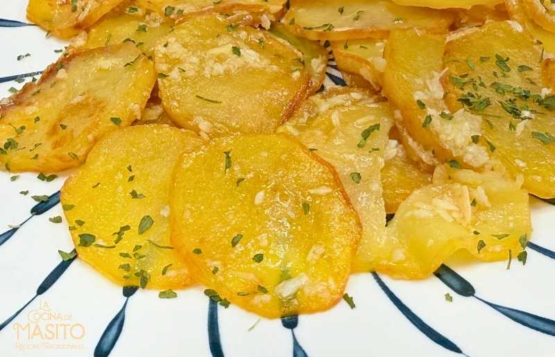 Receta de patatas al ajo cabañil con vinagre y ajo