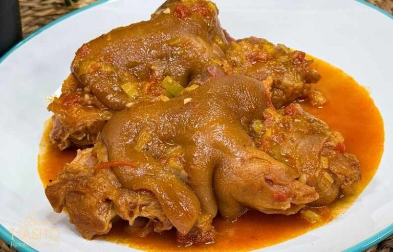Como hacer manitas de cerdo en salsa de tomate