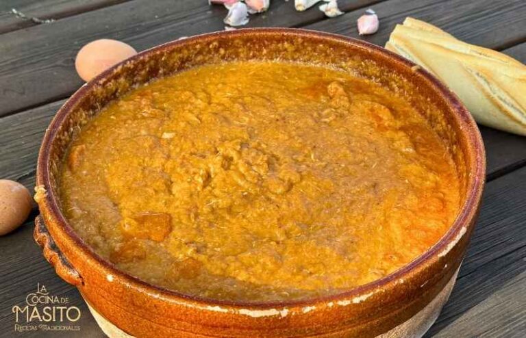 Zurrukutuna o sopa vasca de ajo y bacalao casera