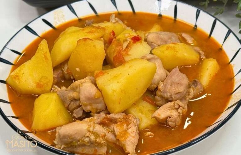 Receta de guiso de patatas con pollo en Thermomix tm7