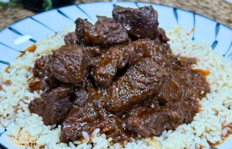 estofado de vacuno en salsa de vino tinto casero