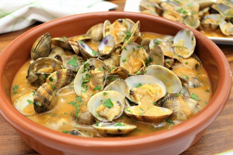 Almejas a la marinera