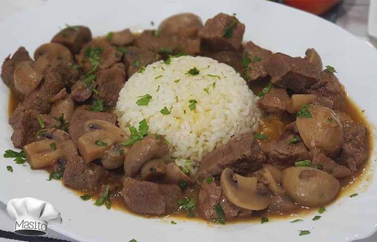 Carne guisada o guiso de carne fácil