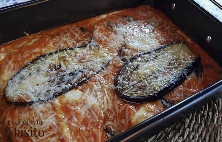 Receta de parmigiana o lasaña con berenjenas, es más que una lasaña sin pasta. Es un ejemplo perfecto de cómo la sencillez, cuando se ejecuta con precisión y cariño, puede alcanzar la excelencia